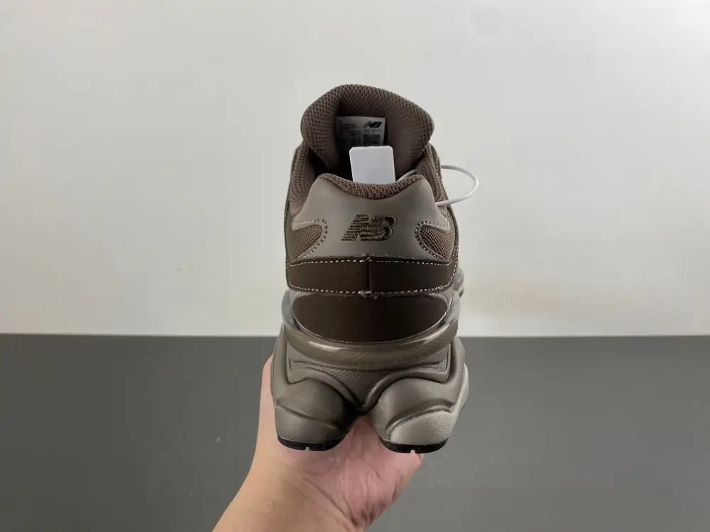 New Balance 9060 ' 