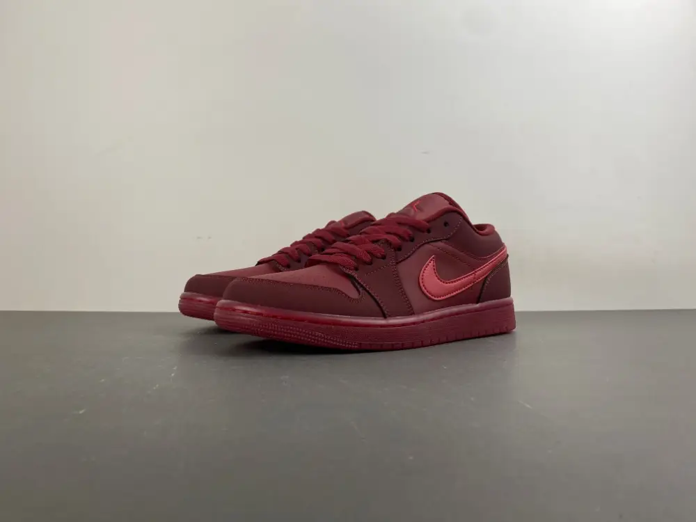 Air Jordan 1 Low 