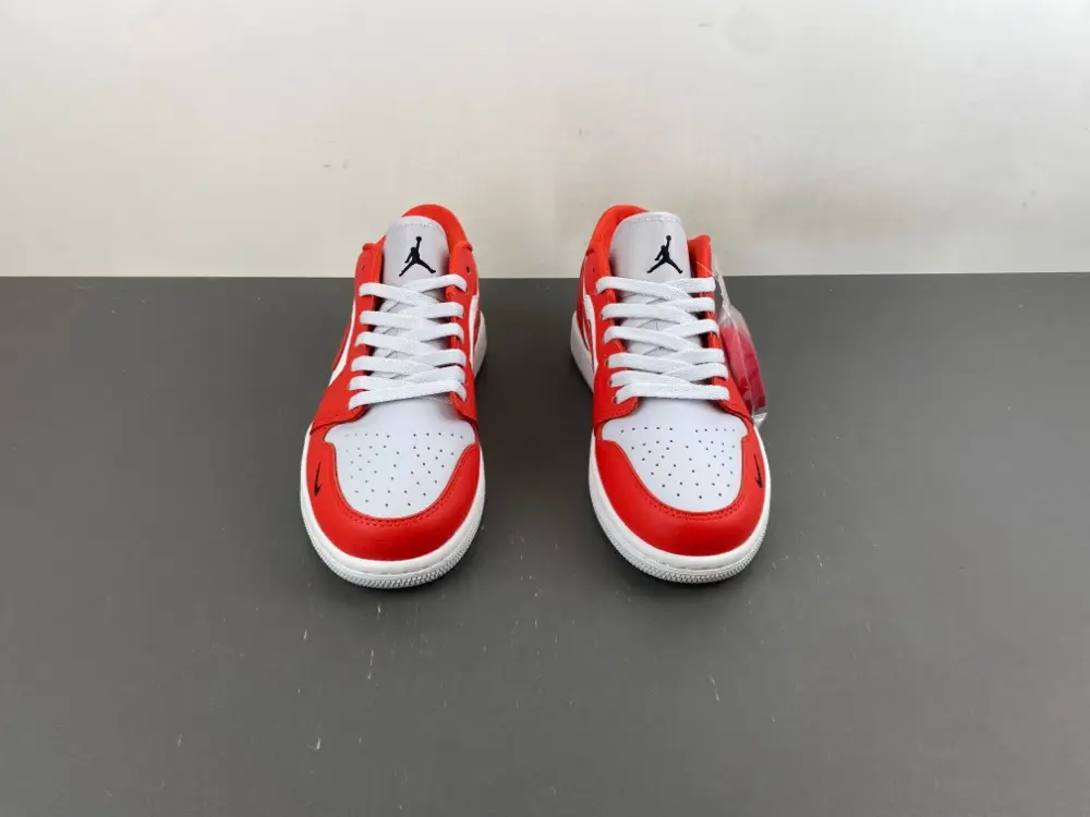 Air Jordan 1 Low 