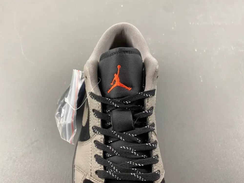 Air Jordan 1 Low 