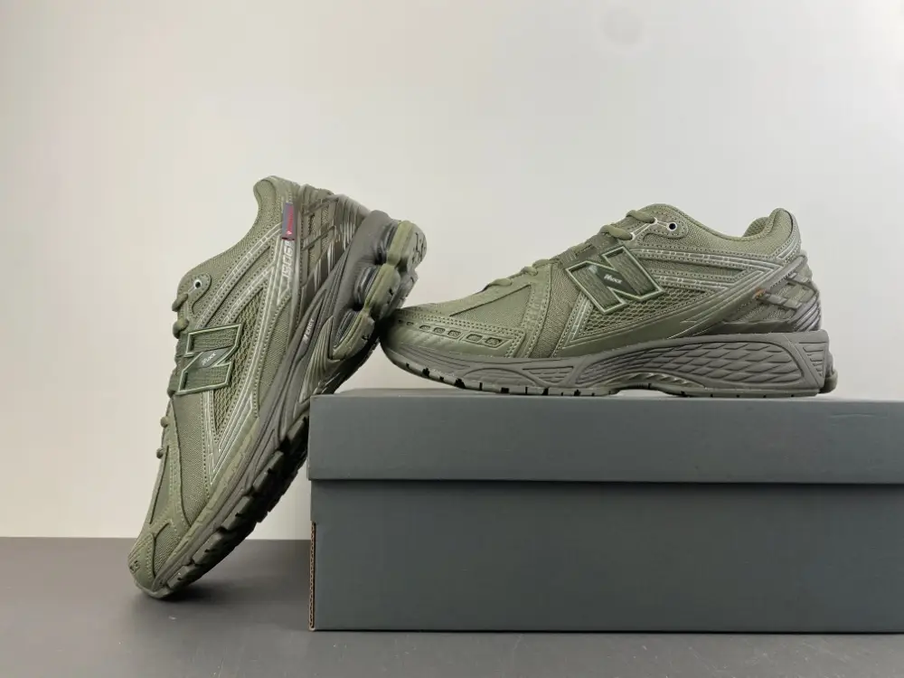 New Balance 1906ROG 