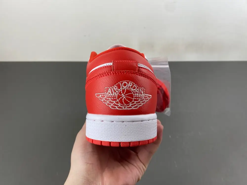 Air Jordan 1 Low 
