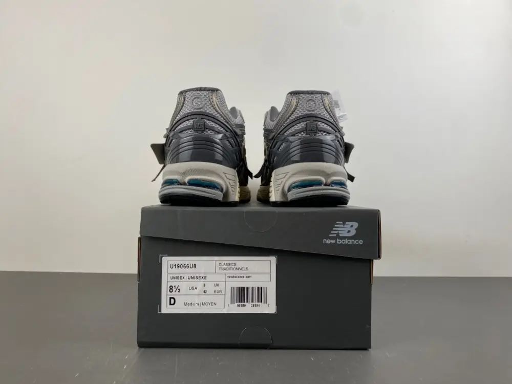 New Balance 19066 