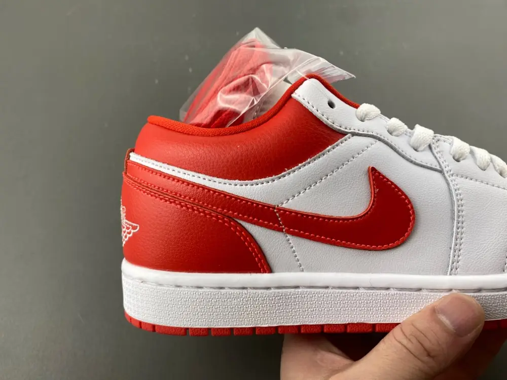 Air Jordan 1 Low 