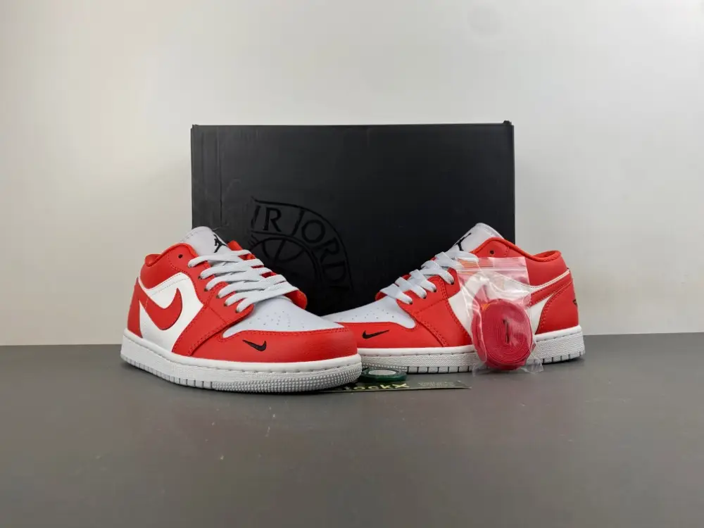 Air Jordan 1 Low 