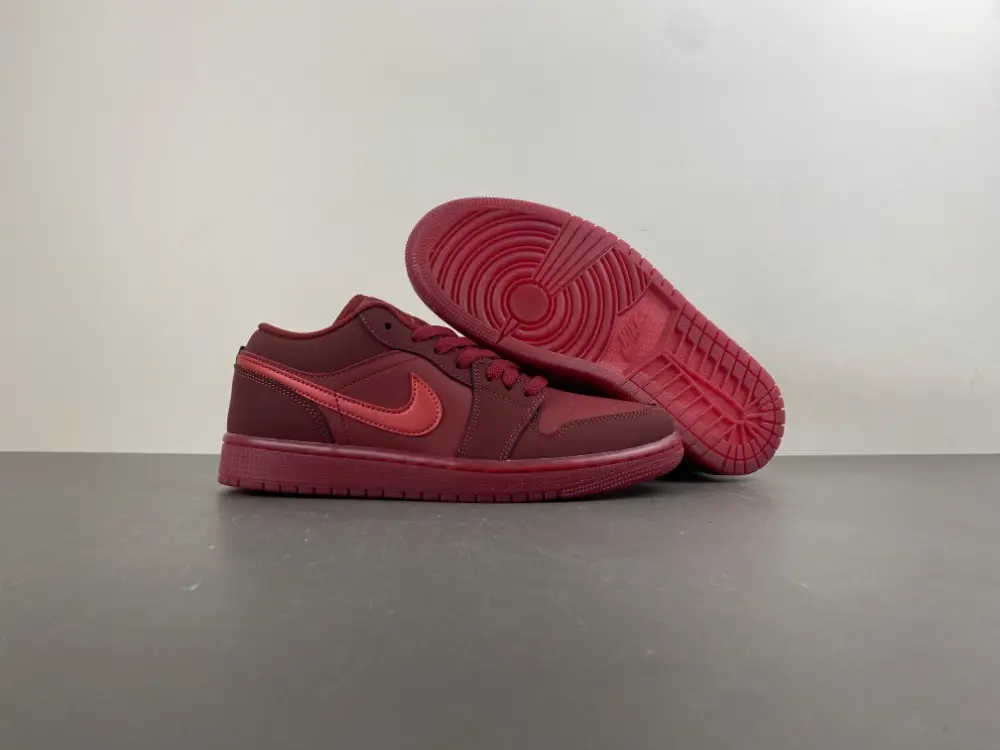 Air Jordan 1 Low 