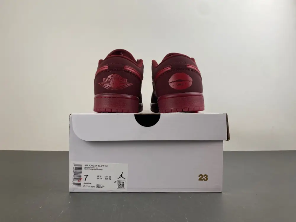 Air Jordan 1 Low 