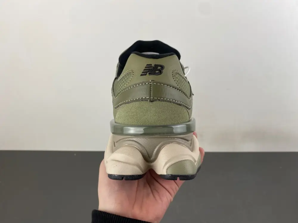 New Balance 9060 