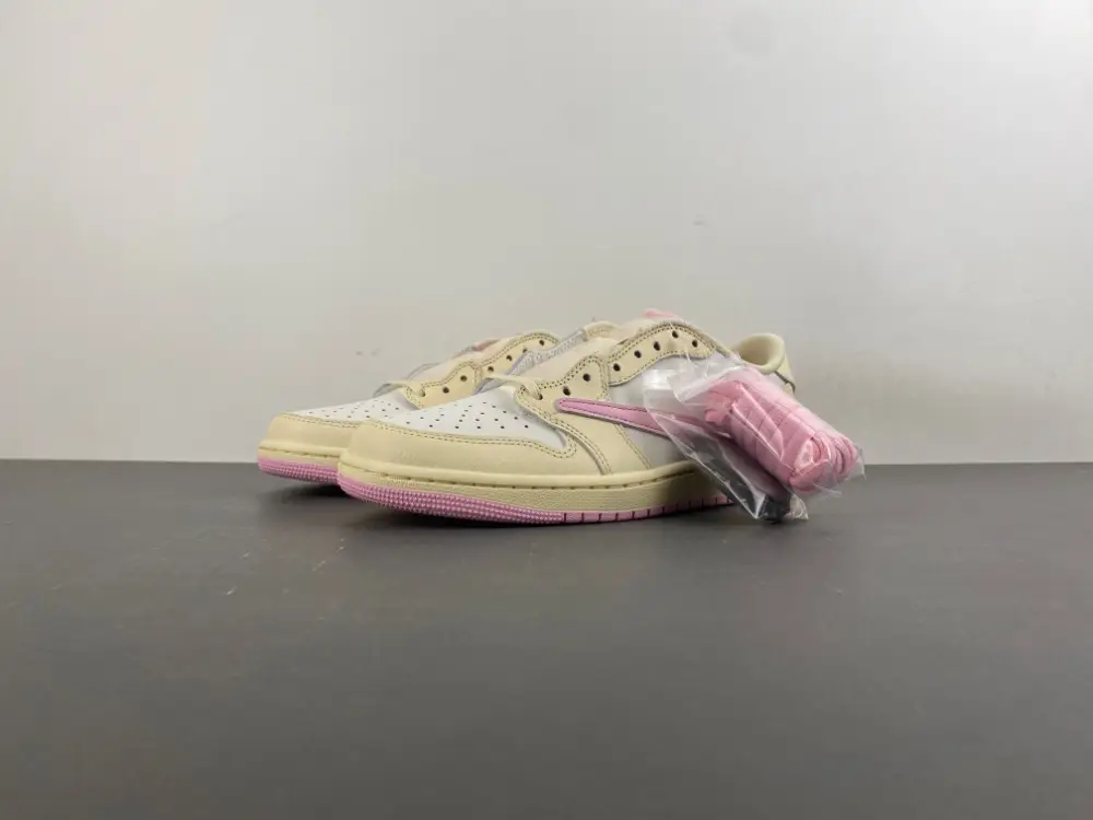 Travis Scott x Air Jordan 1 Low OG Shy Pink 