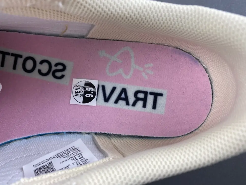 Travis Scott x Air Jordan 1 Low OG Shy Pink 