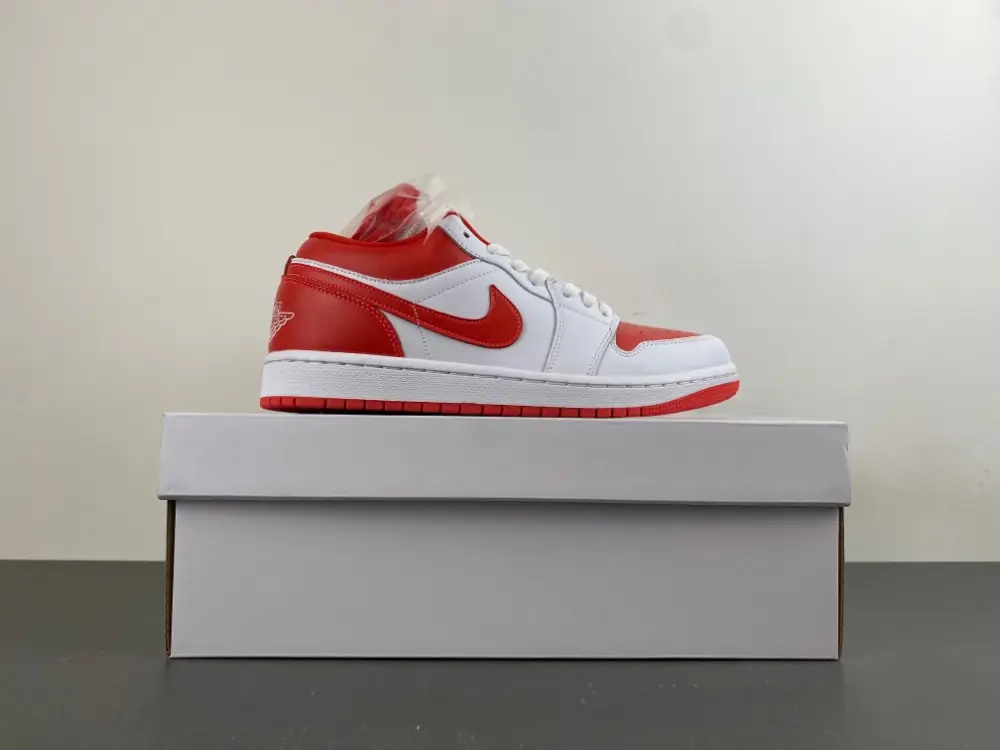 Air Jordan 1 Low 