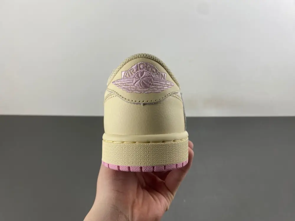 Travis Scott x Air Jordan 1 Low OG Shy Pink 