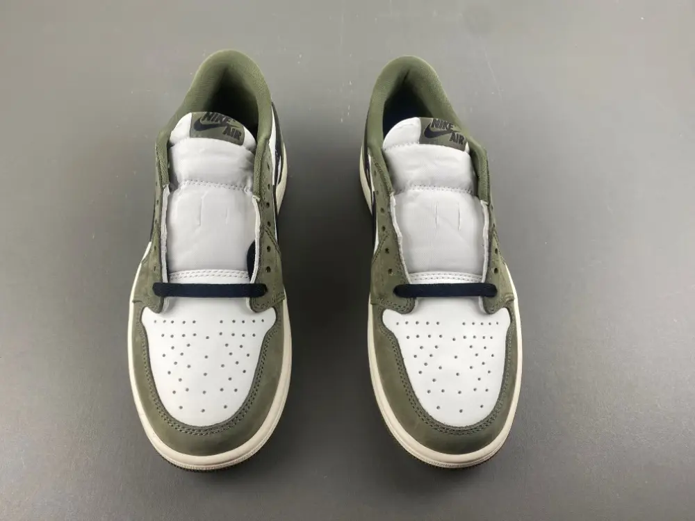 Air Jordan 1 Retro Low 