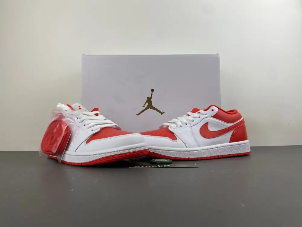 Air Jordan 1 Low 