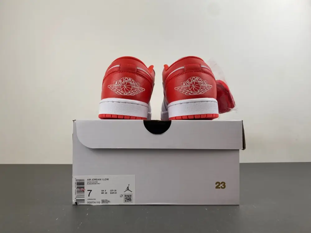 Air Jordan 1 Low 