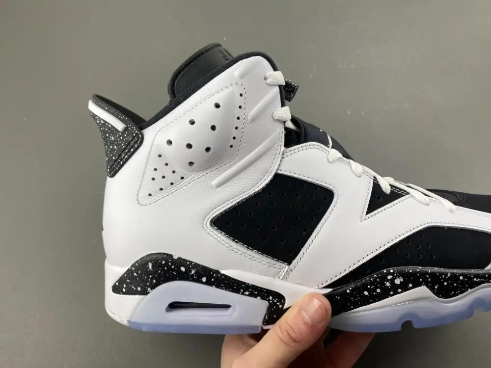 Air Jordan 6 'Oreo' 