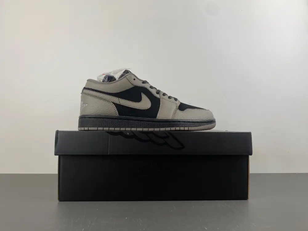 Air Jordan 1 Low 