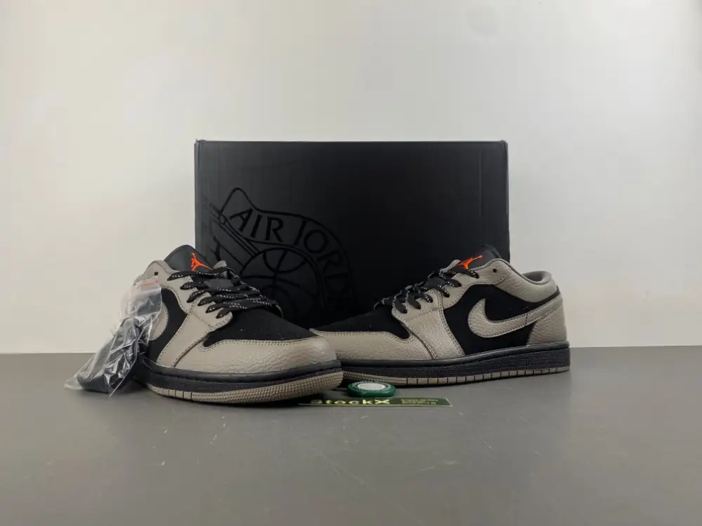 Air Jordan 1 Low 