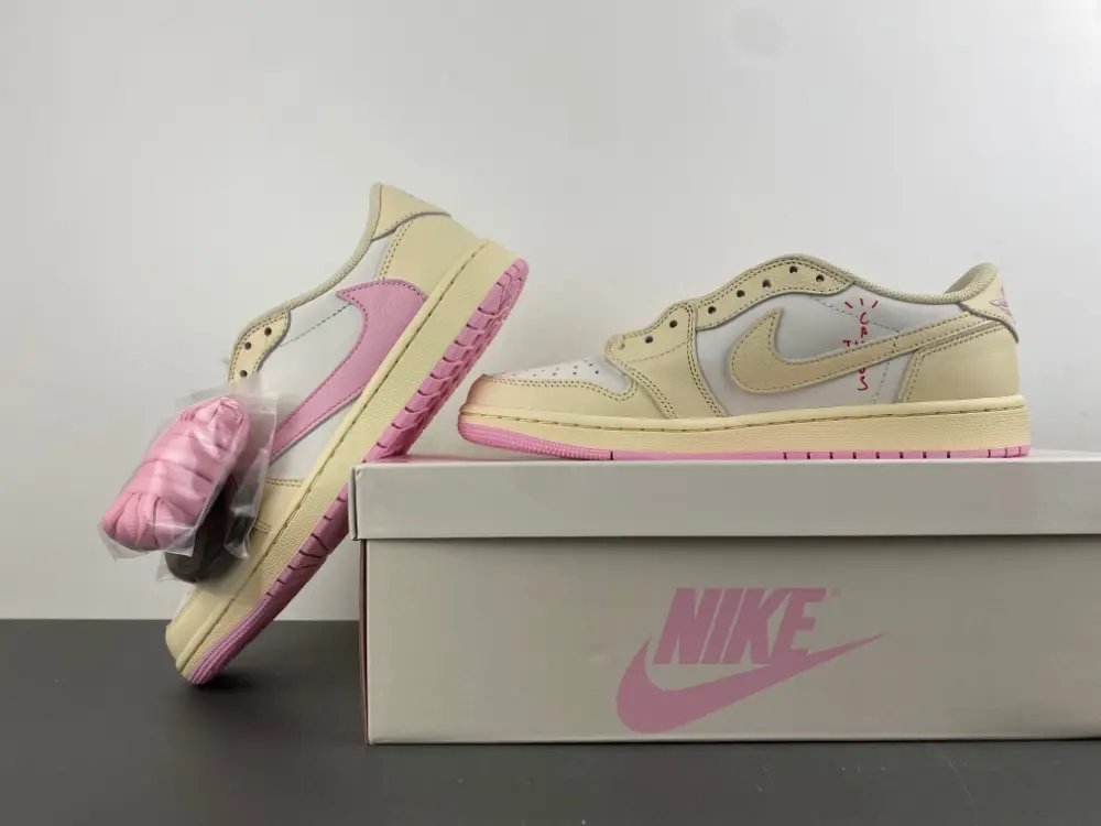 Travis Scott x Air Jordan 1 Low OG Shy Pink 