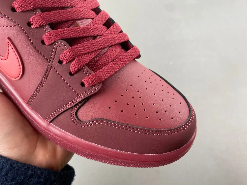 Air Jordan 1 Low 