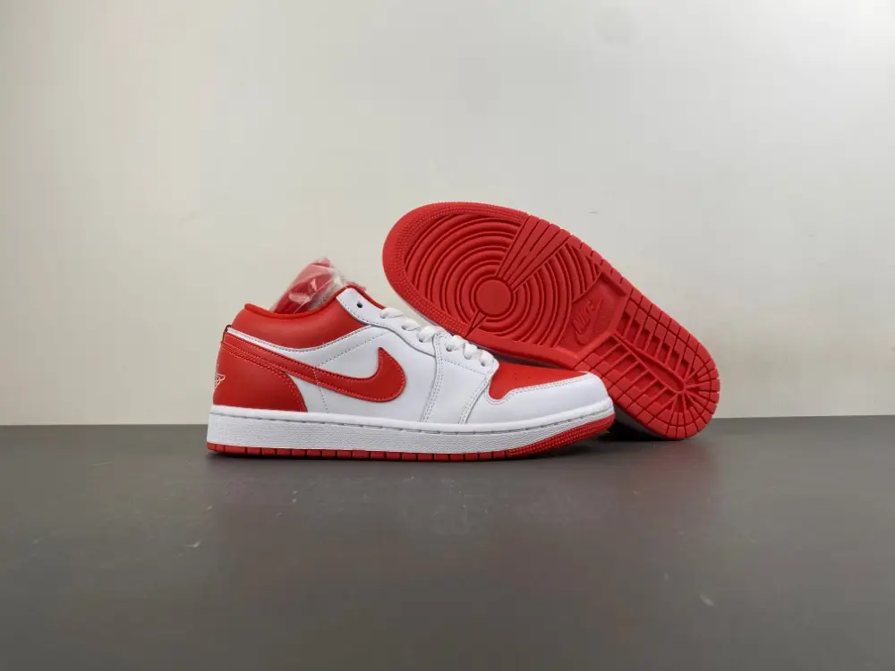 Air Jordan 1 Low 