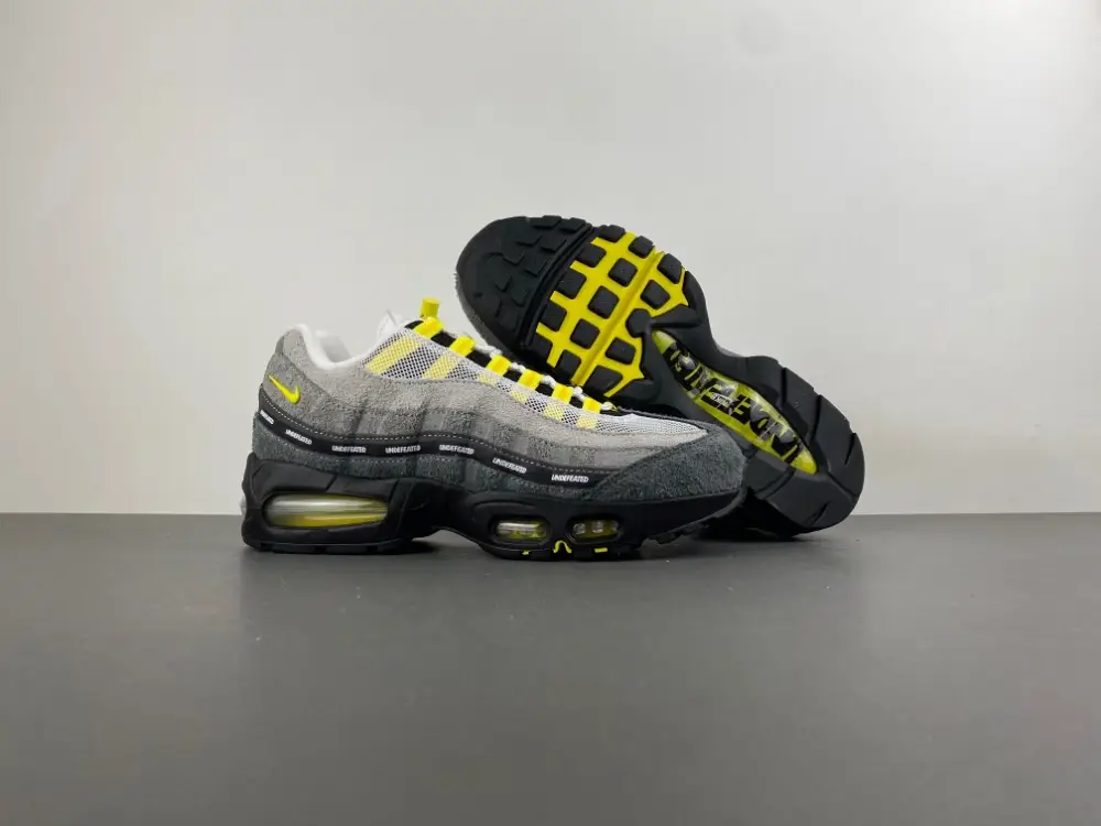 Undefeated x Nike Air Max 95  Air Max 