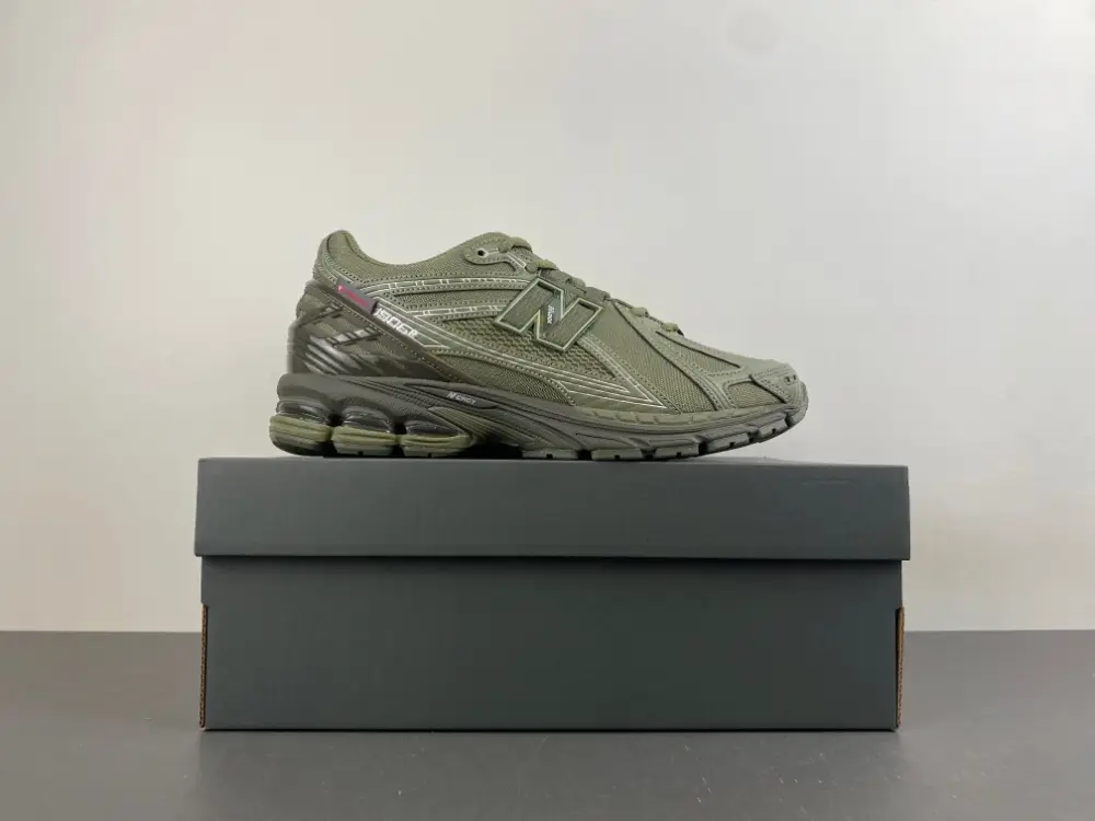 New Balance 1906ROG 