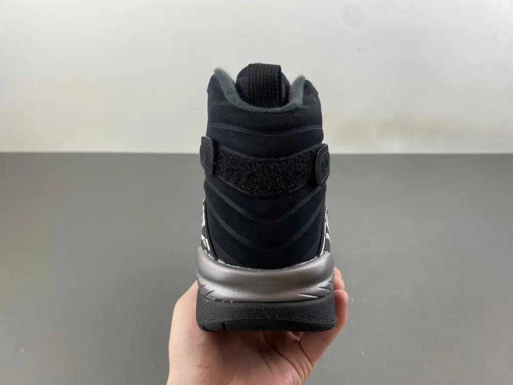 Air Jordan 8 