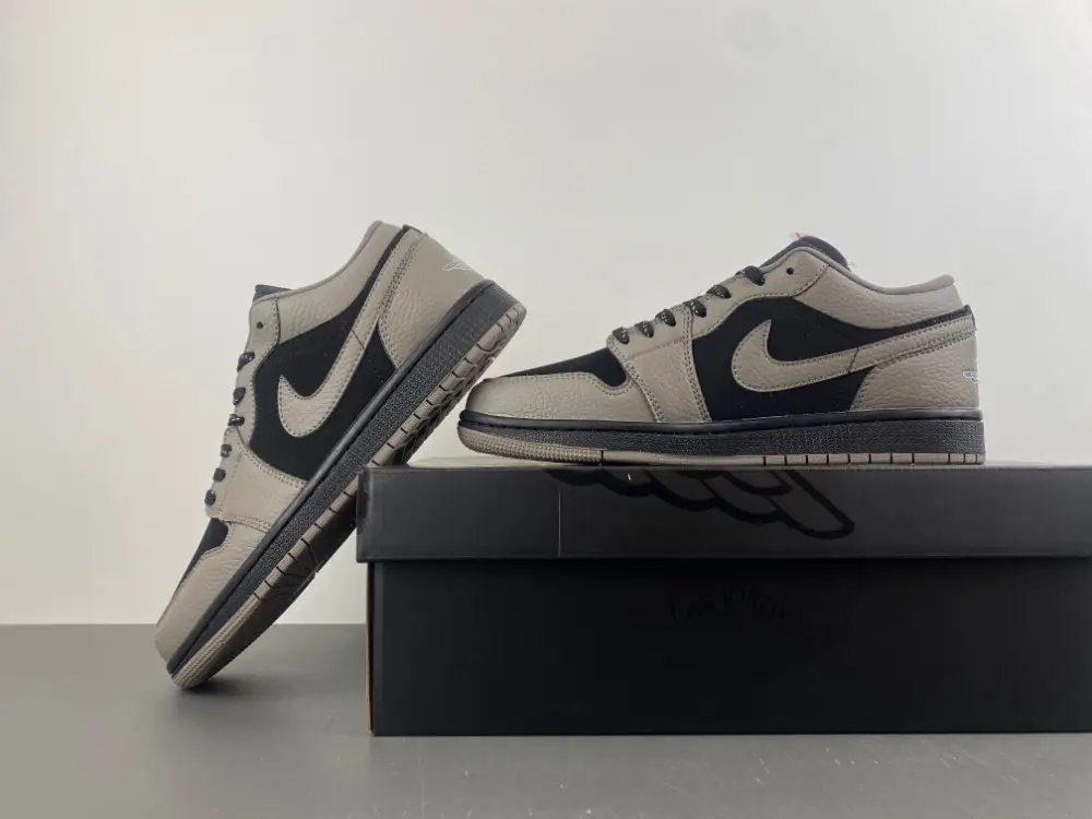 Air Jordan 1 Low 