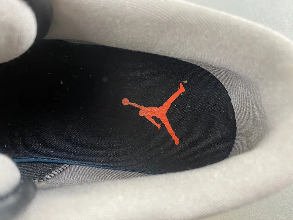 Air Jordan 1 Low 