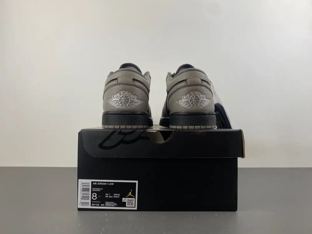 Air Jordan 1 Low 