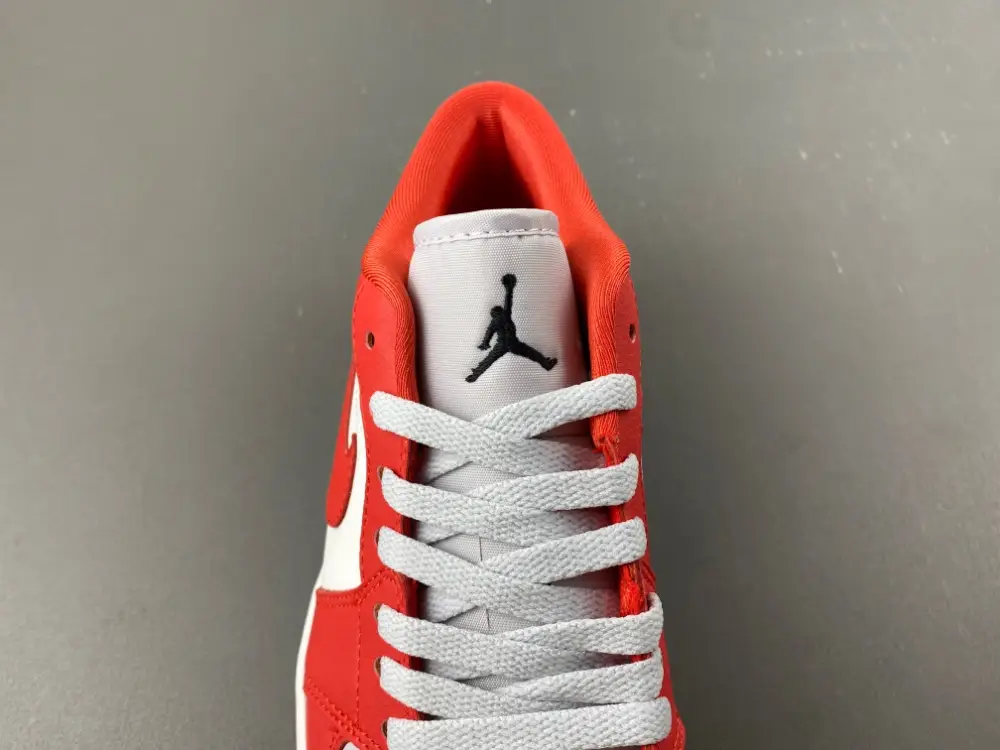 Air Jordan 1 Low 