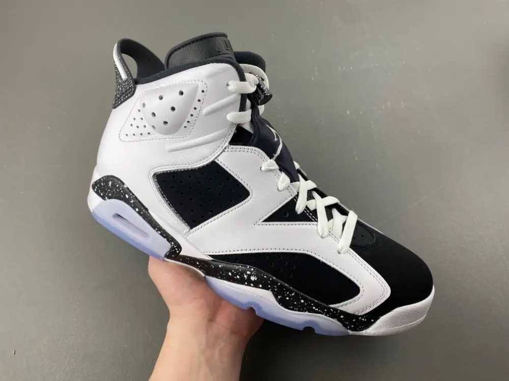 Air Jordan 6 'Oreo' 