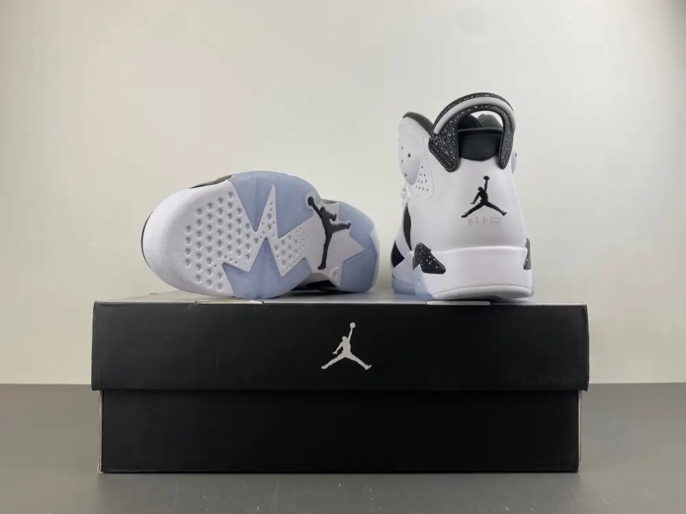 Air Jordan 6 'Oreo' 