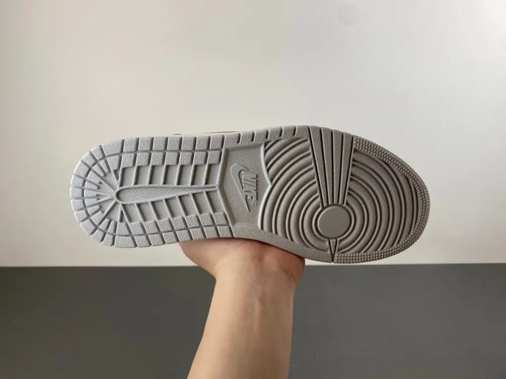 Air Jordan 1 Low 