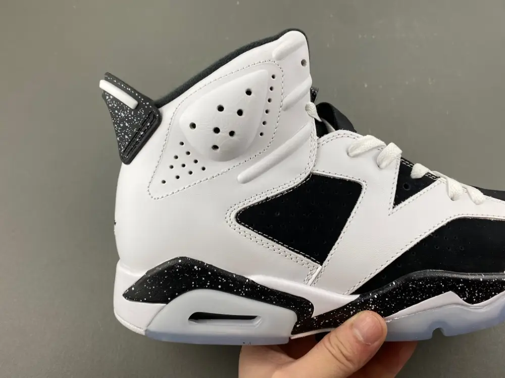 Air Jordan 6 'Oreo' 
