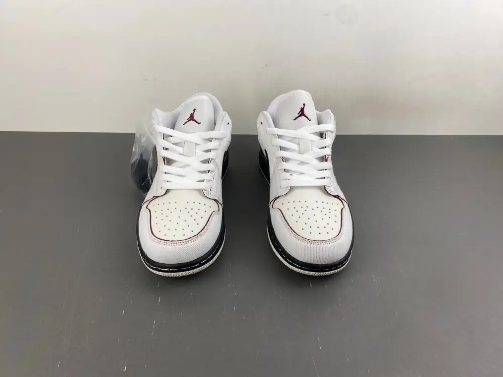 Air Jordan 1 Low 