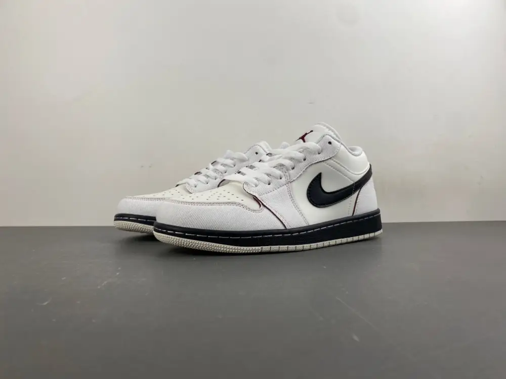 Air Jordan 1 Low 
