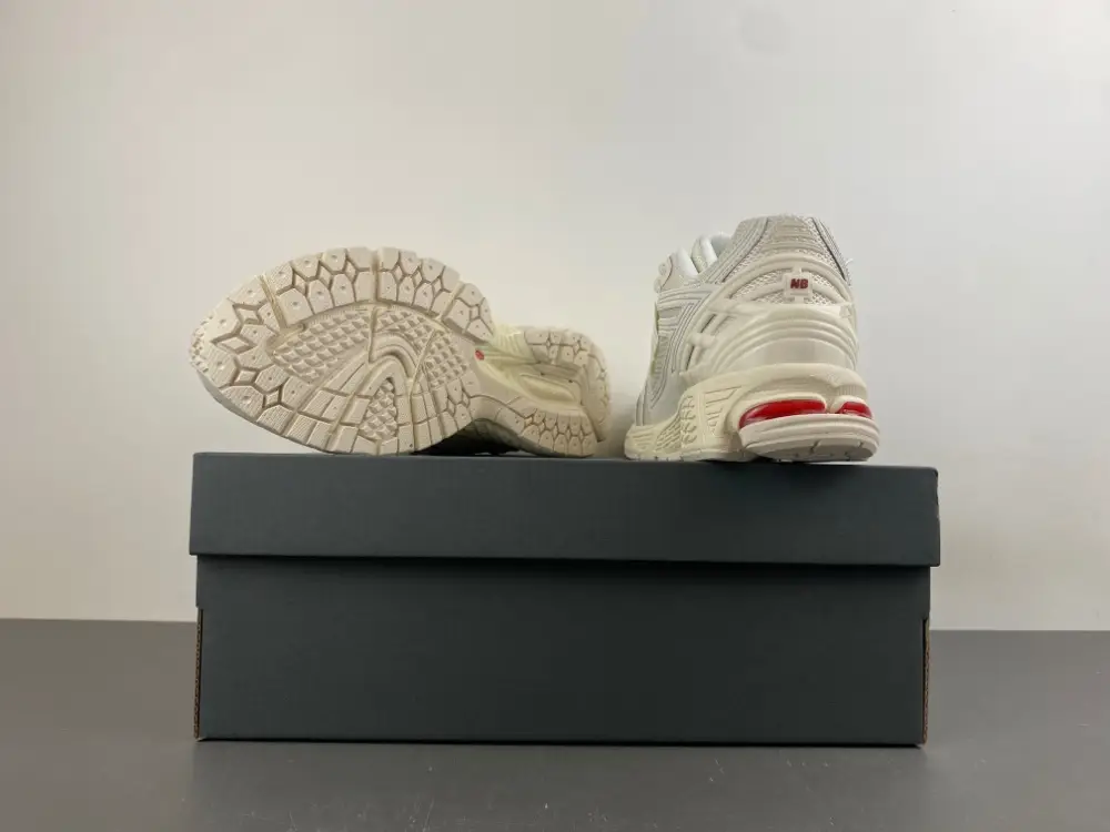 New Balance 1906ROG 