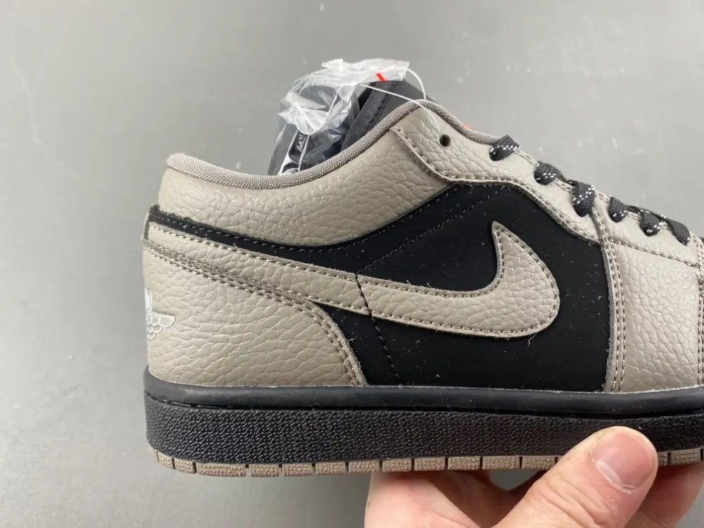 Air Jordan 1 Low 