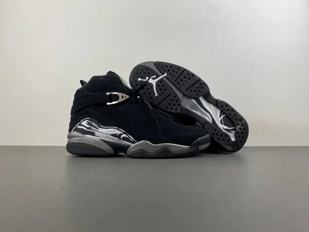Air Jordan 8 
