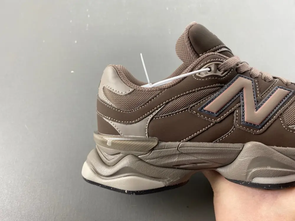 New Balance 9060 ' 