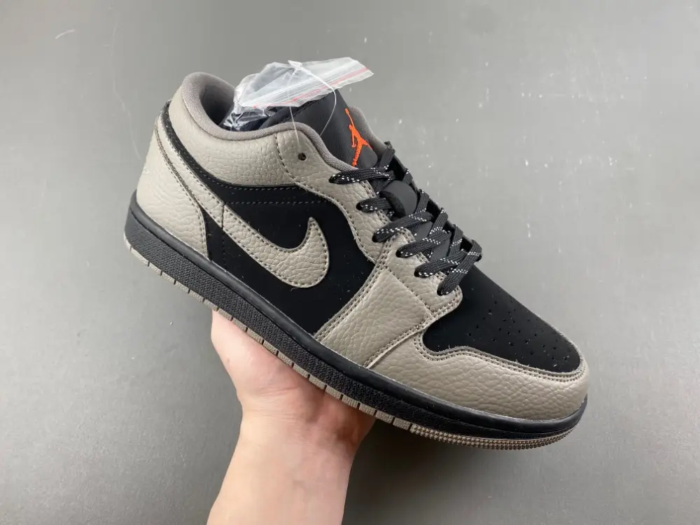 Air Jordan 1 Low 