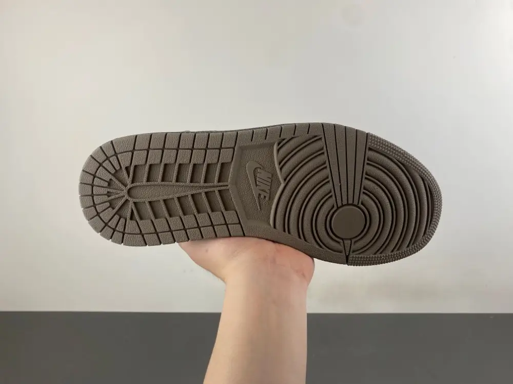 Air Jordan 1 Low 
