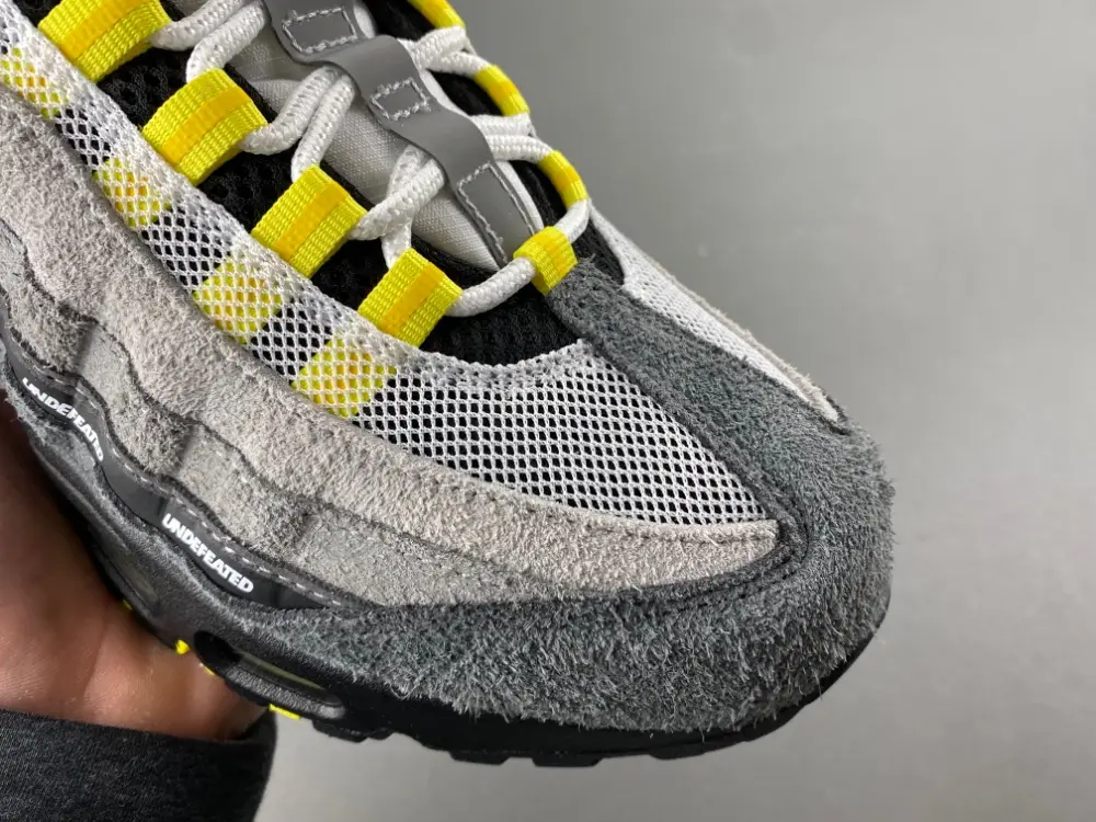 Undefeated x Nike Air Max 95  Air Max 