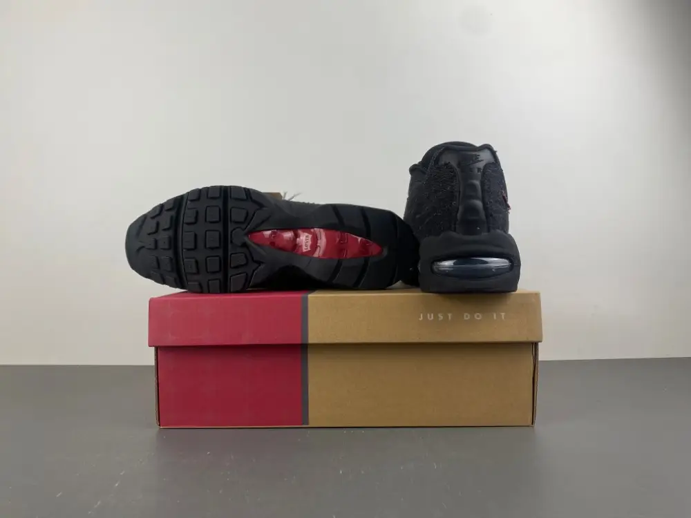 Air Max 95 x Levi's® Black 
