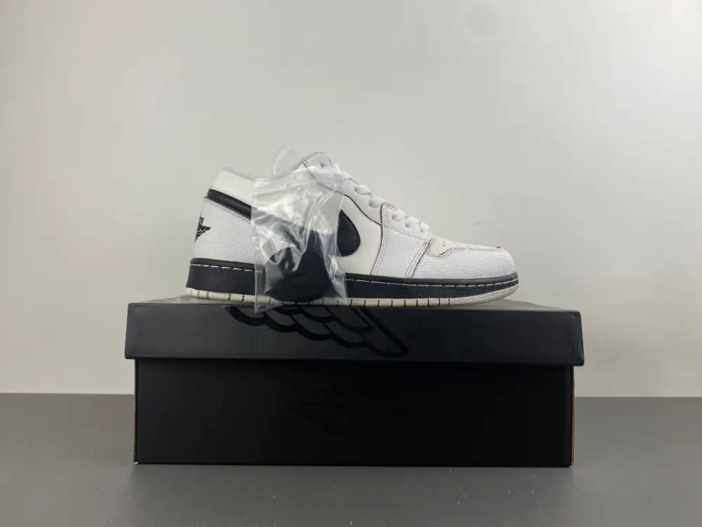 Air Jordan 1 Low 