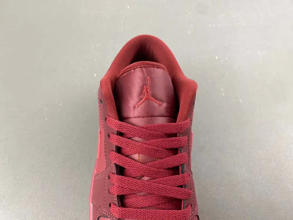 Air Jordan 1 Low 