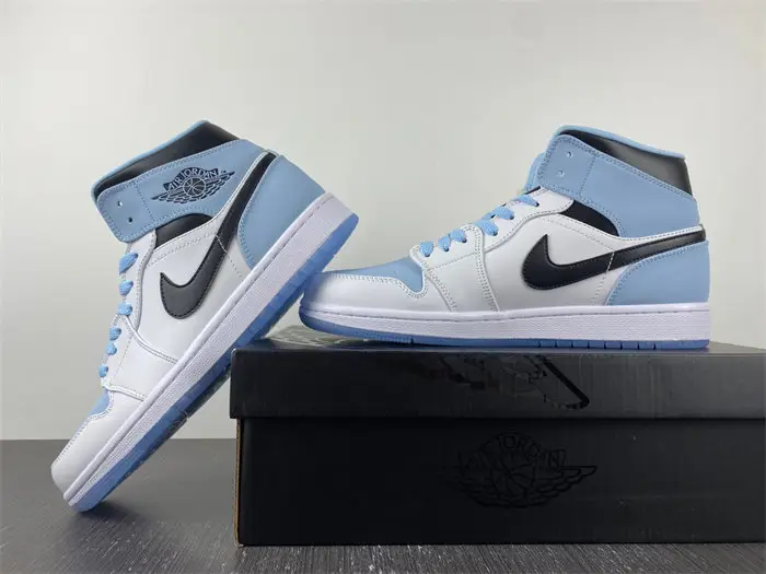 Jordan 1 Mid SE Ice Blue 