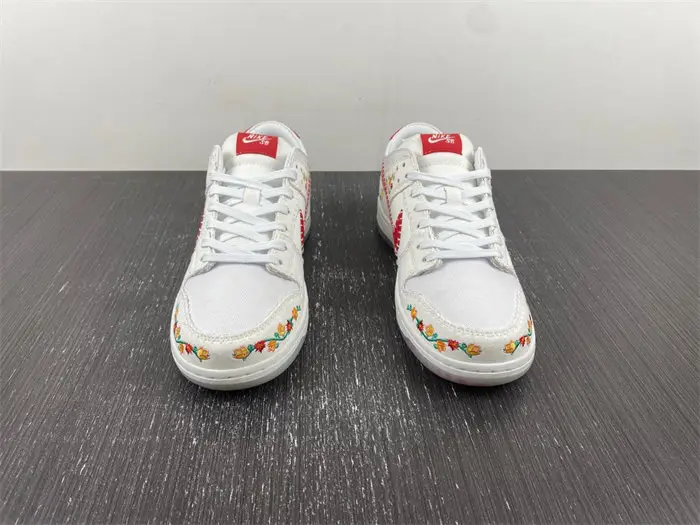 Nike SB Dunk Low Decon 